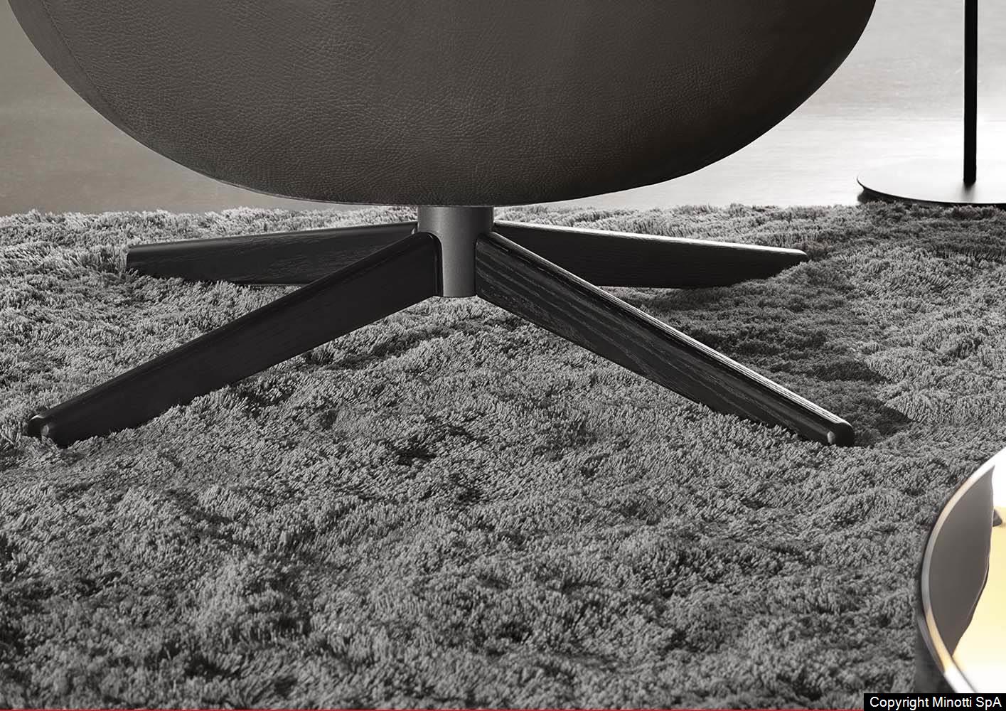 Russell Low hægindastóll