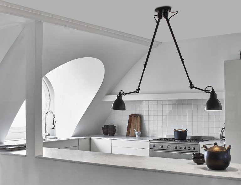 LG302 Double loftlampi