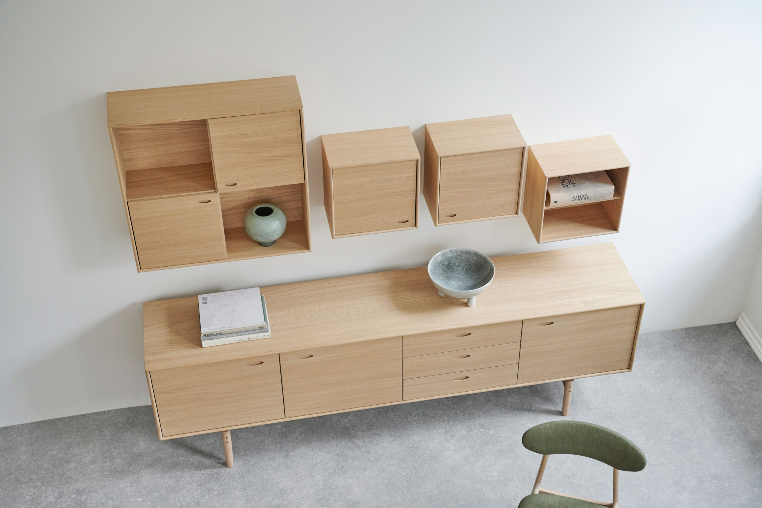 Oculus_accessories_cabinets_LOW-1-scaled