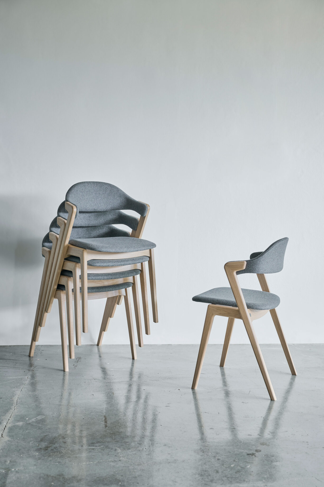 Tonus_chairs-1-LOW-scaled