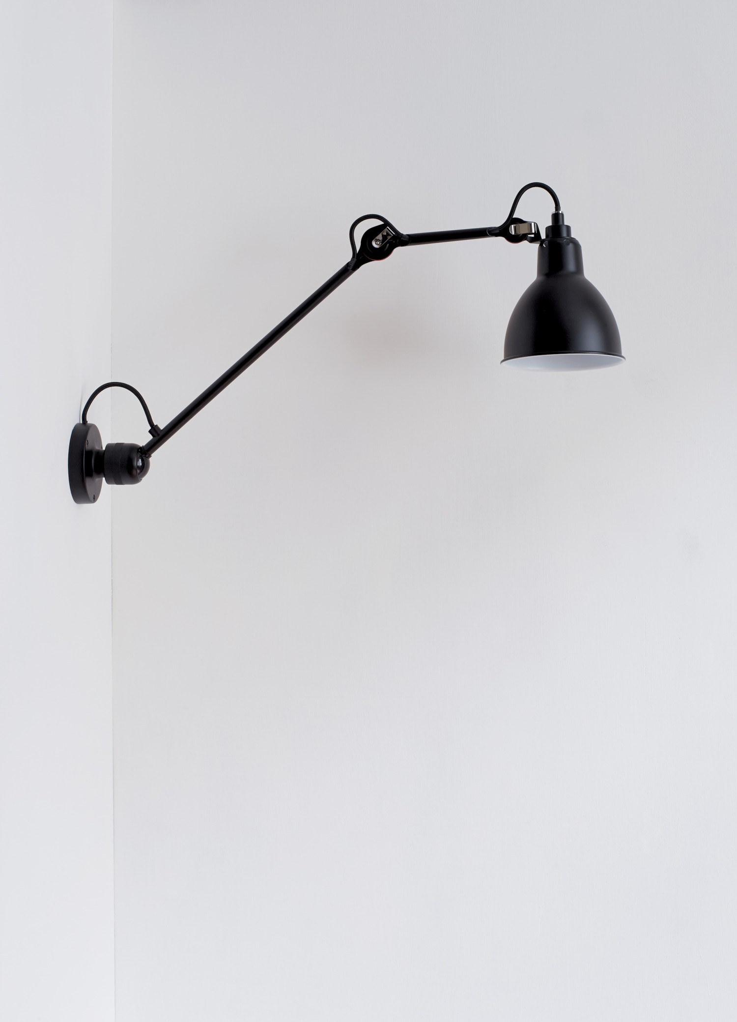LG304L40 vegglampi