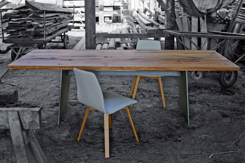 Maverick stóll m/viðarfótum