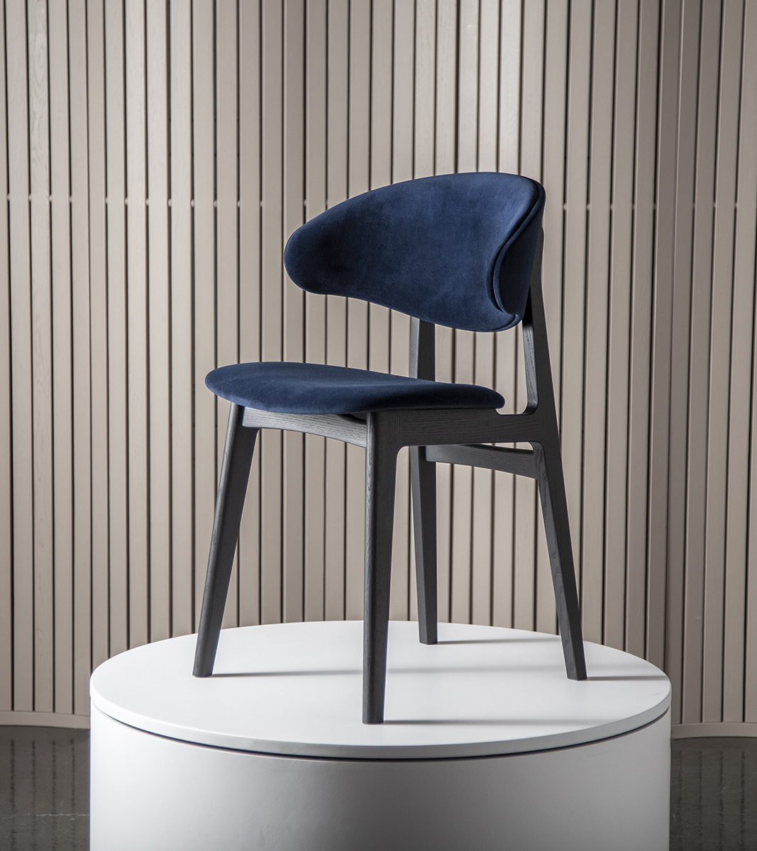 RAM__WOOD_COMFORT_001 vertical