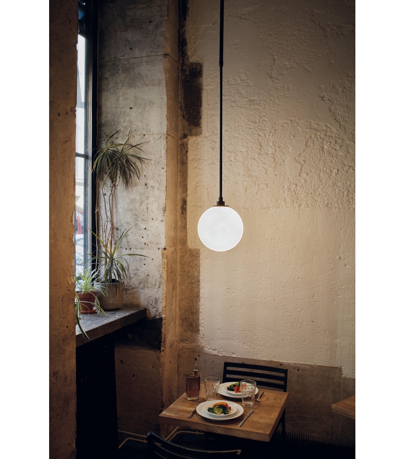 n300-dcw-editions-lampe-gras-suspension-lamp-4