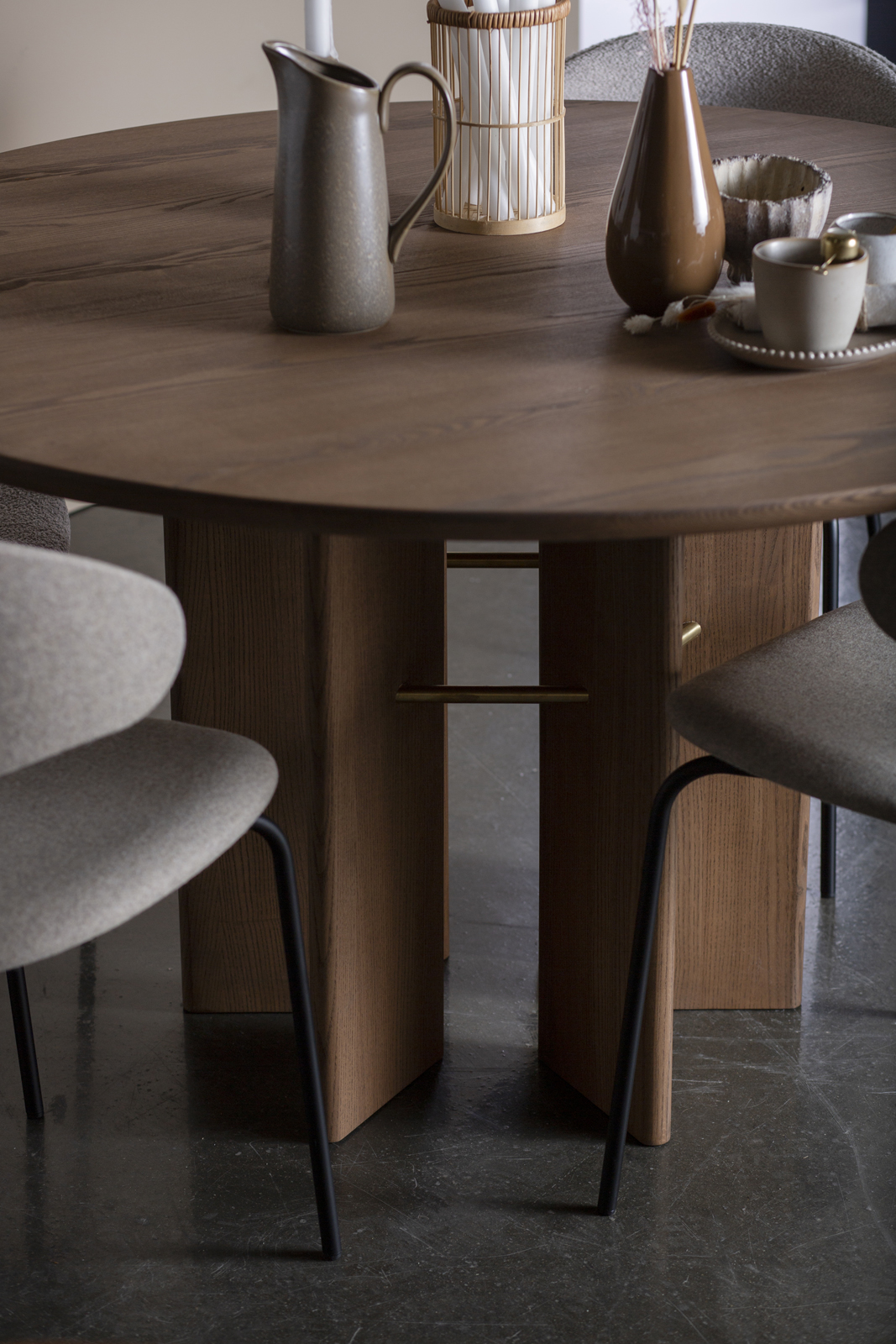 VELVET_FAN_dining_table_003