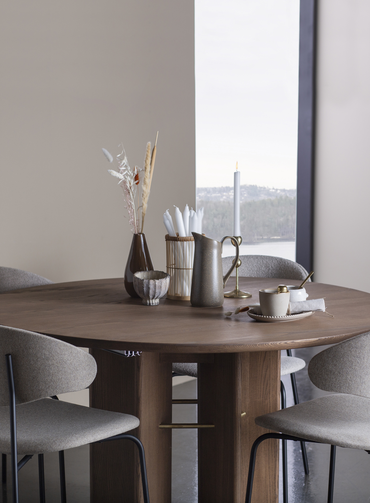 VELVET_FAN_dining_table_007