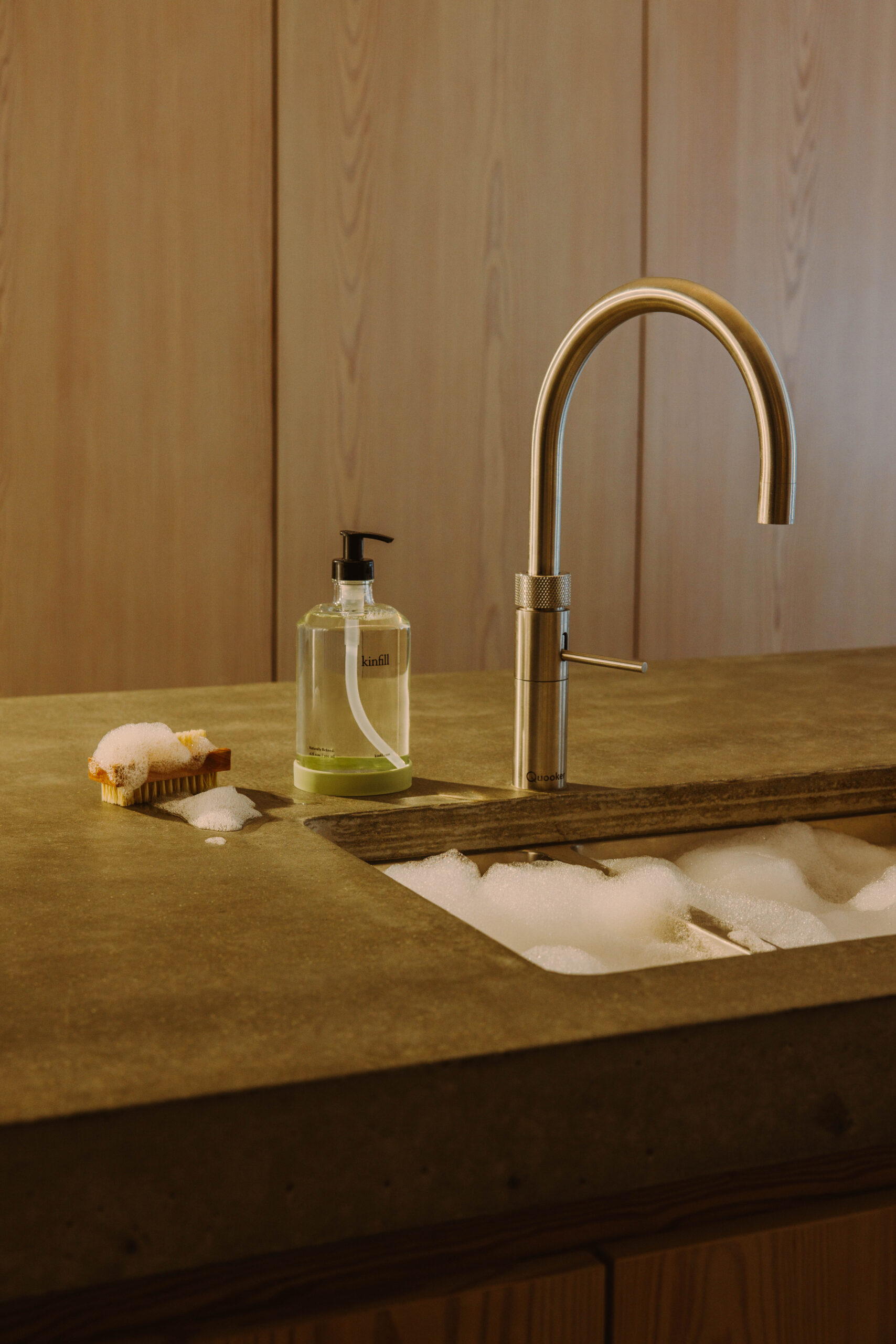 Kinfill_DishSoap_Lifestyle_2