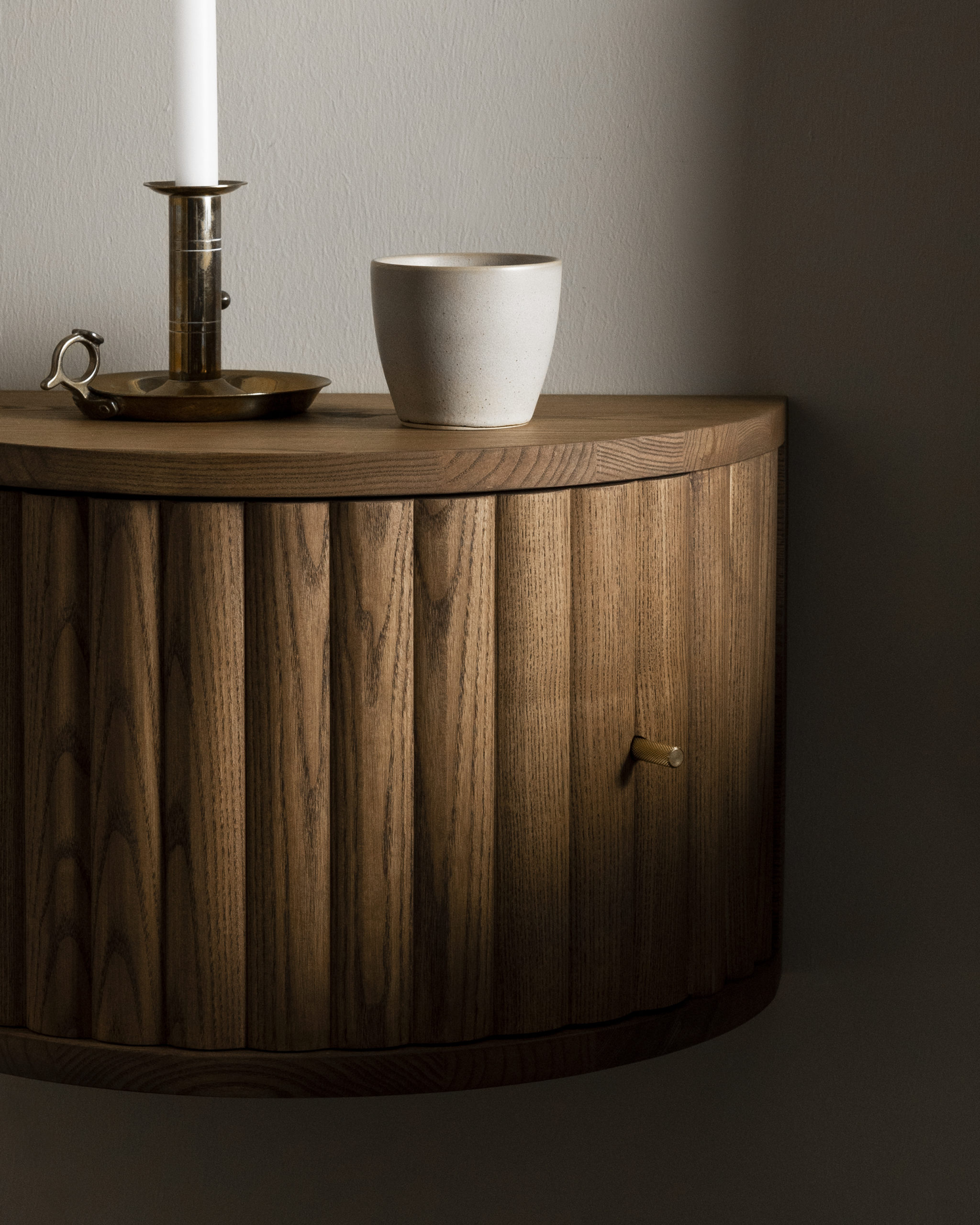 VELVET_nightstand_w_door_001_crop-scaled