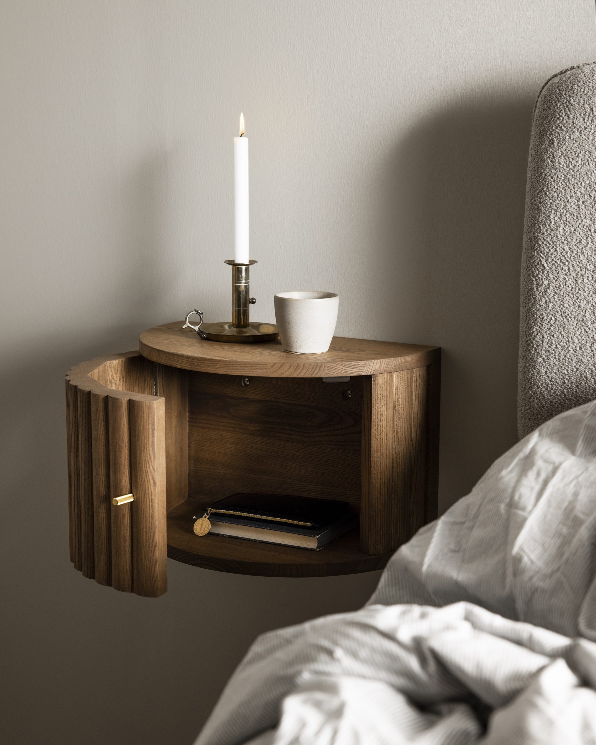 VELVET_nightstand_w_door_005-scaled