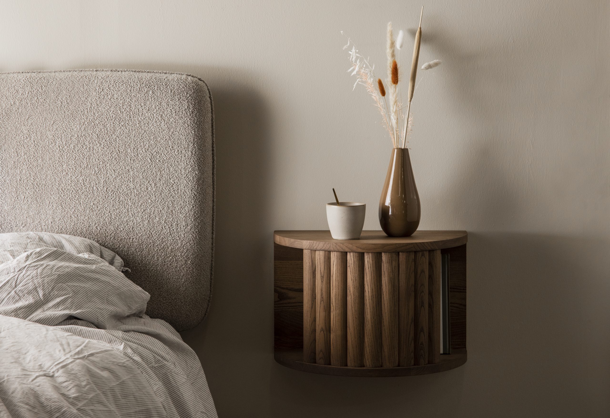 VELVET_nightstand_w_room_002-scaled