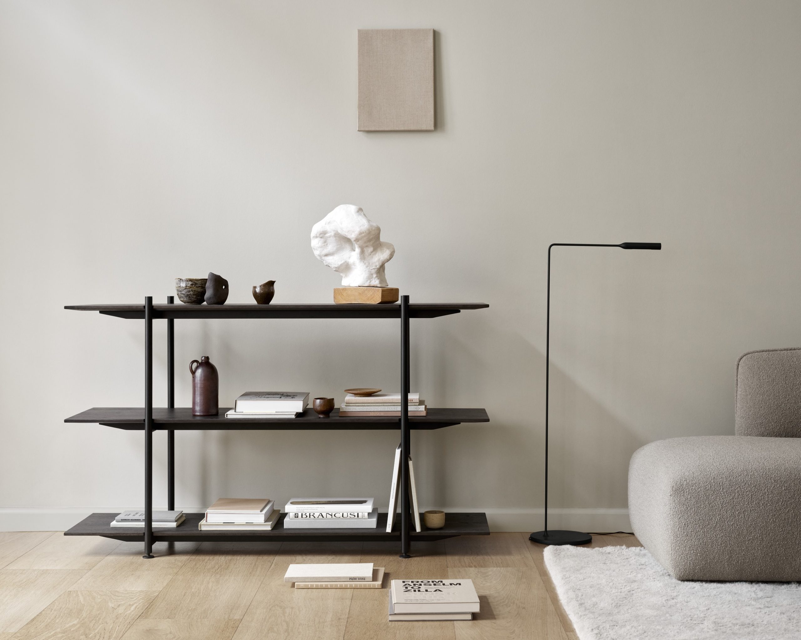 Wendelbo_Formal_Shelving_config._5_Panorama_sofa_Cuddle_col._4_Elba_rug_300_dpi