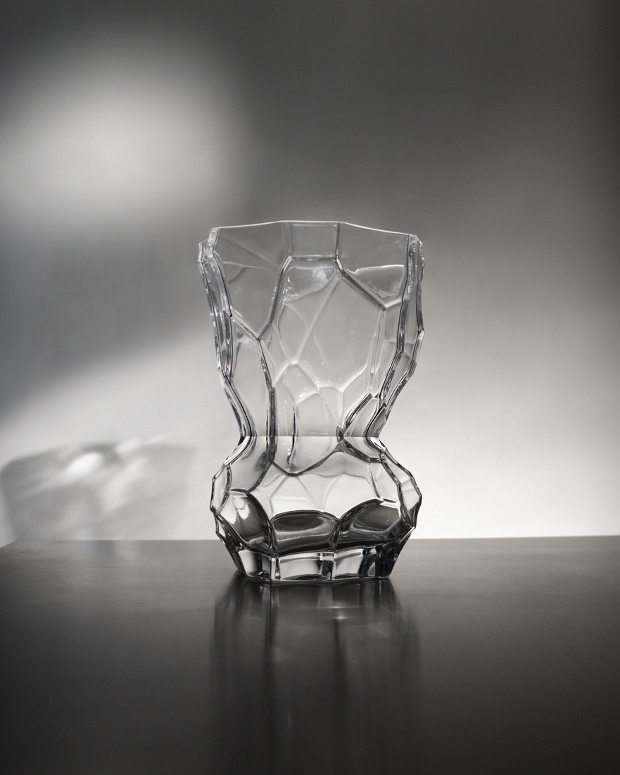 Hein_Studio_Reflection_Vase_-_1