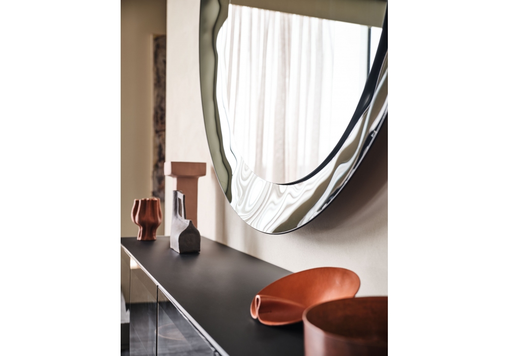 cosmos-cattelan-italia-mirror-2