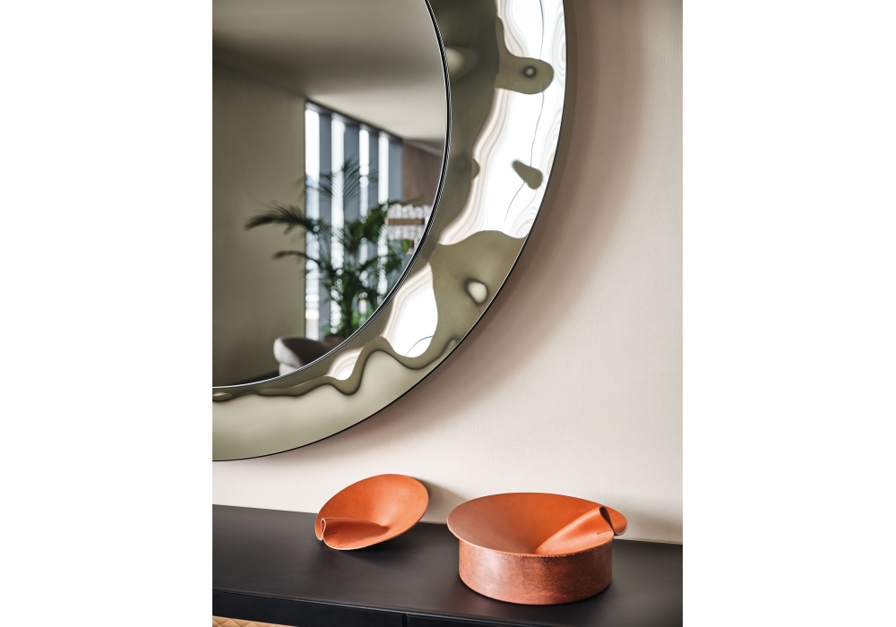 cosmos-cattelan-italia-mirror