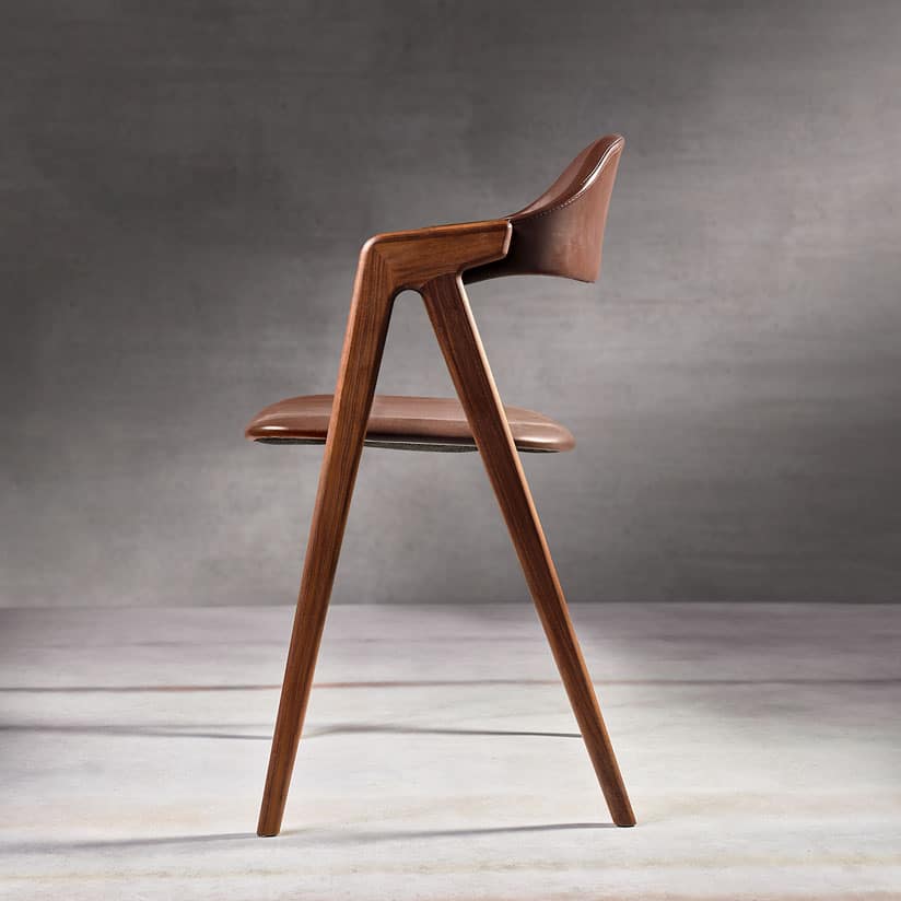 TITAN-Walnut-Choco_1_quarter-size