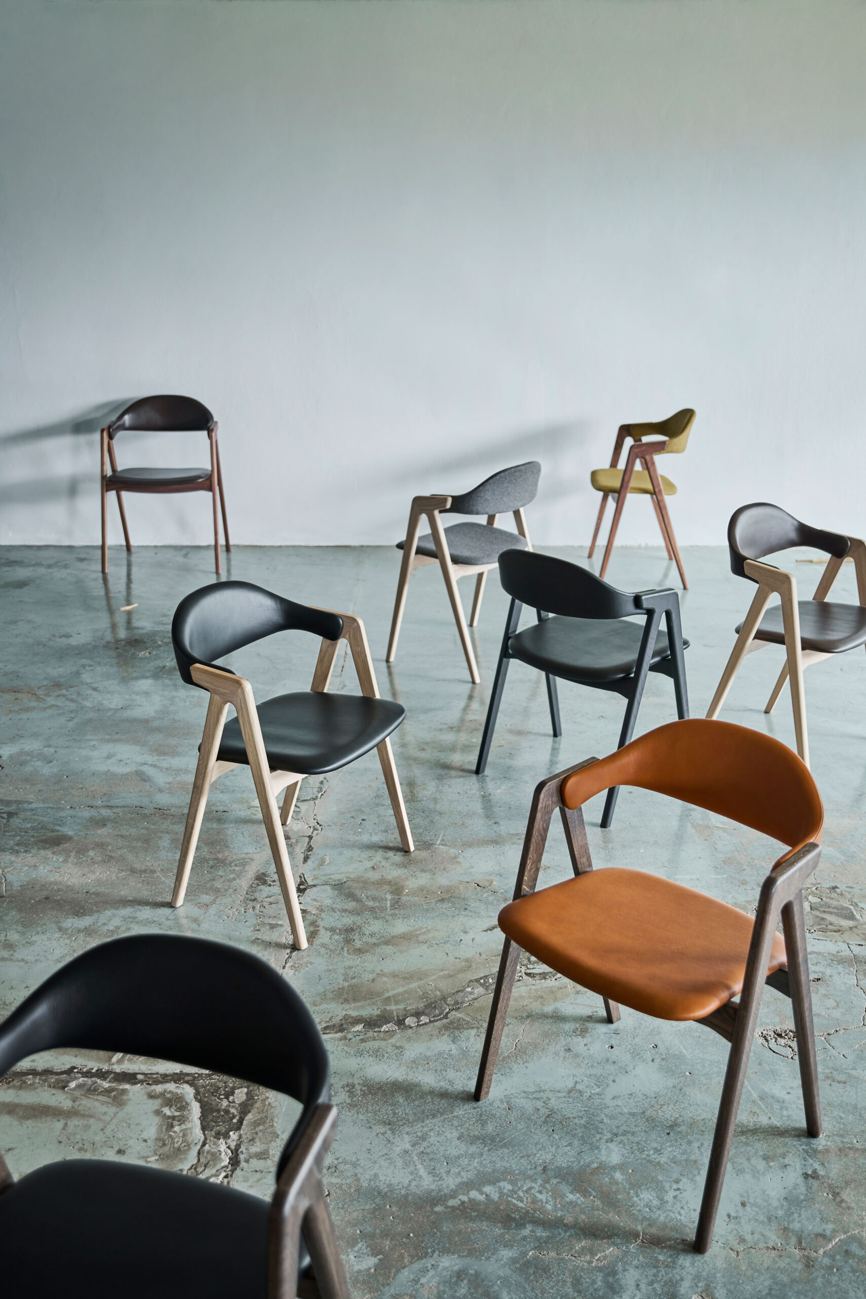 Titan_chairs-LOW-scaled