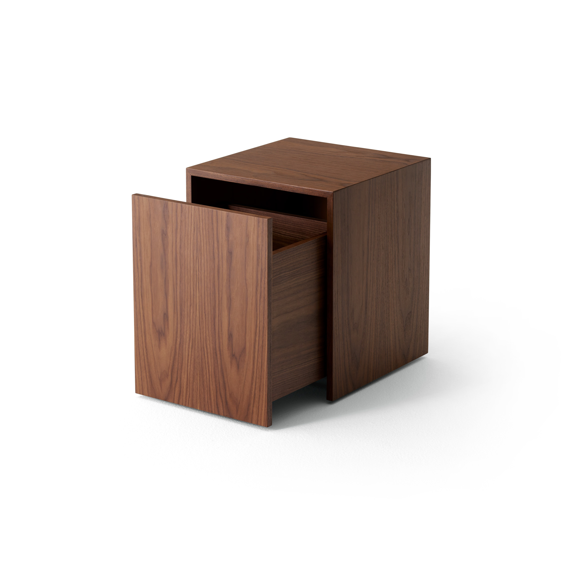 newworks_packshot_40931_mass_side_table_drawer_1
