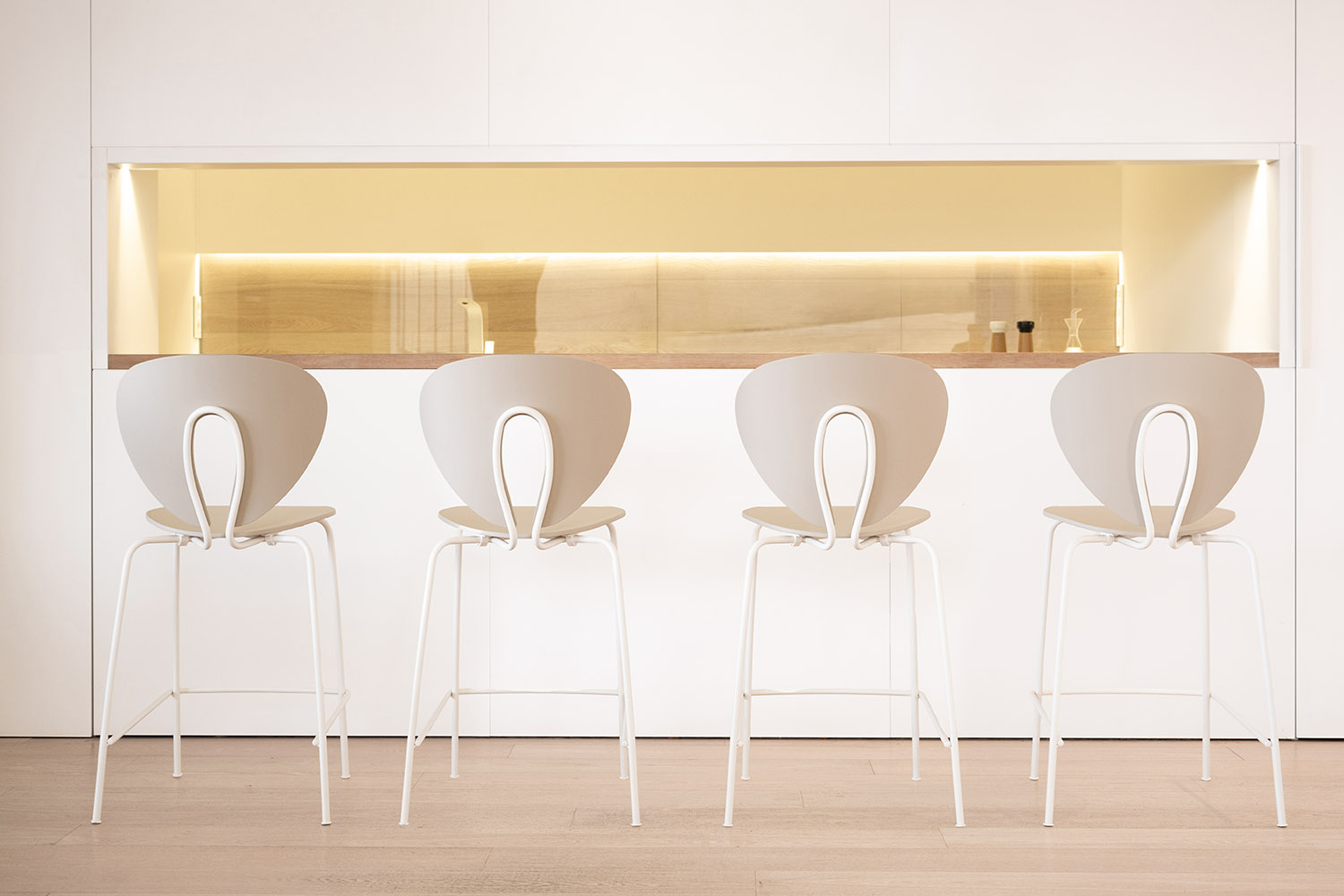 stua-sede-globus-stool-1-1500