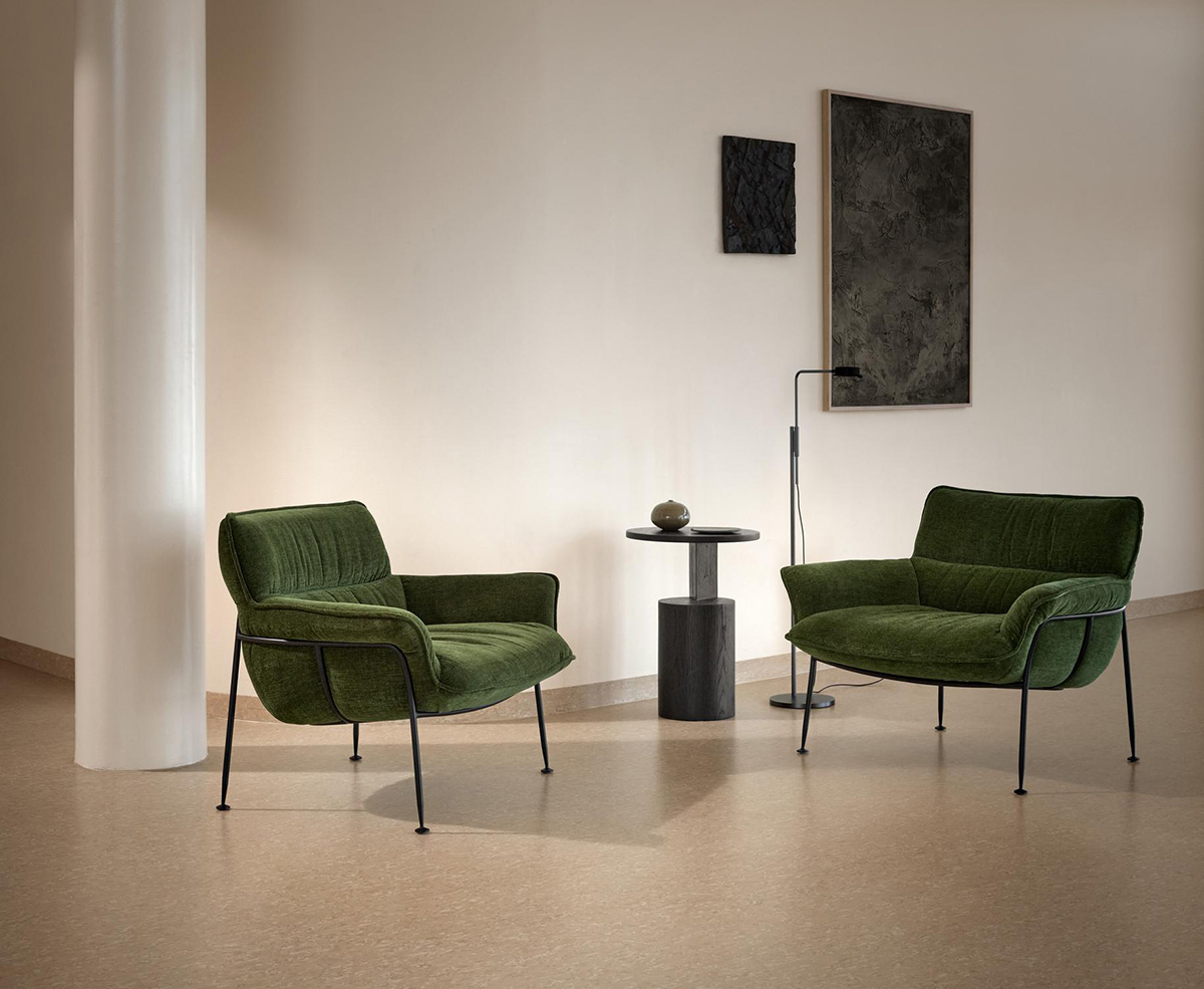 Wendelbo_Duvet_Zest-col.-06-Wedge_Side-table-high_Black-stained-oak_300-dpi