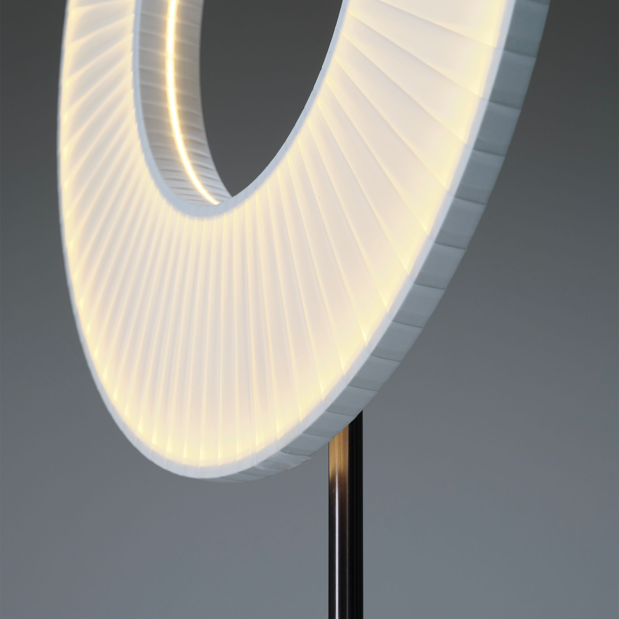 DixHeuresDix.Iris_.Totem_.WM.details.01