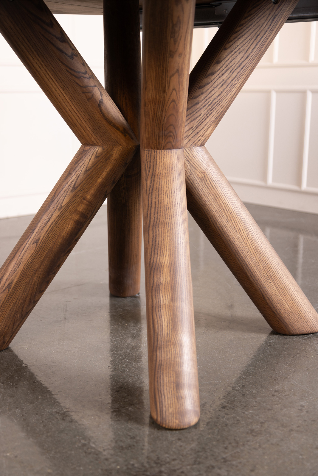 MUHLE_dining_table_Ø130_ash_C12_005
