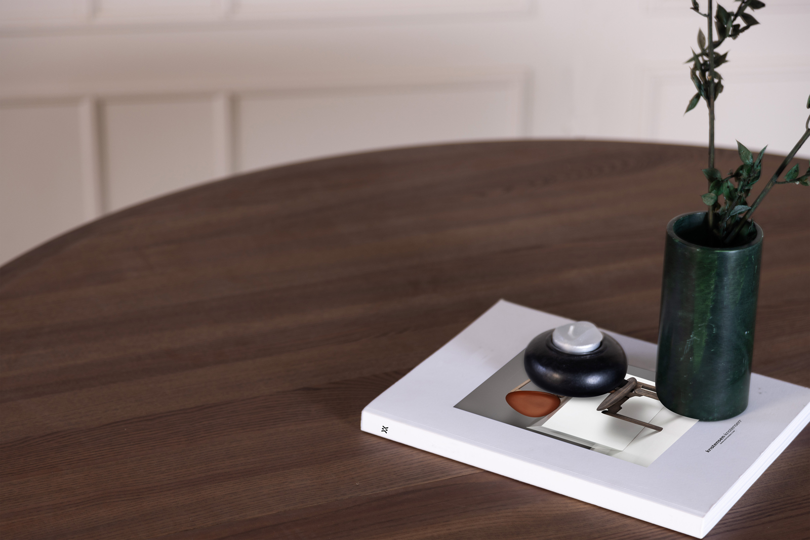MUHLE_dining_table_Ø130_ash_C12_007