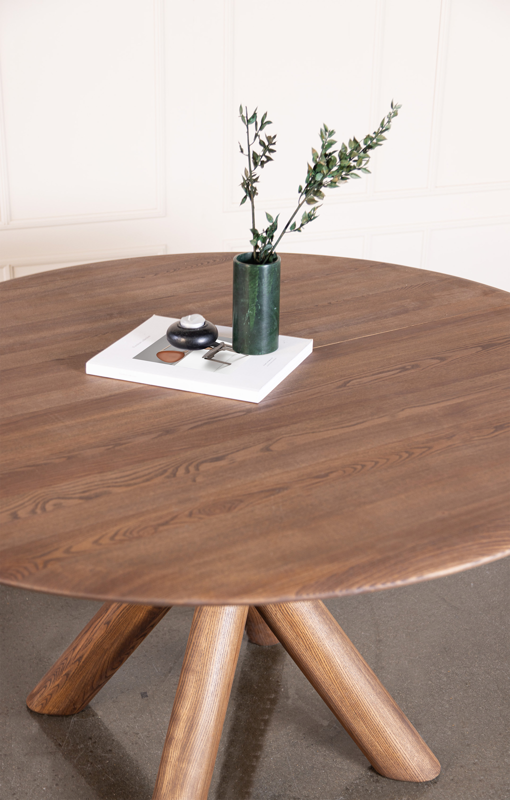 MUHLE_dining_table_Ø130_ash_C12_010