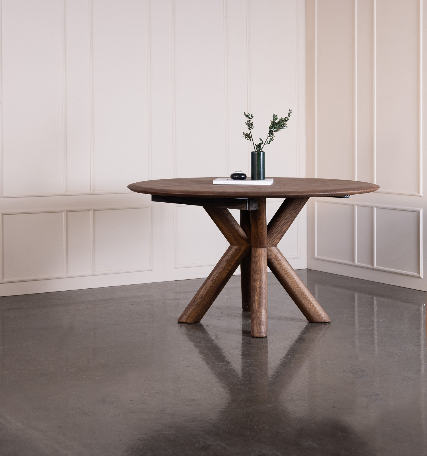 MUHLE_dining_table_Ø130_ash_C12_011