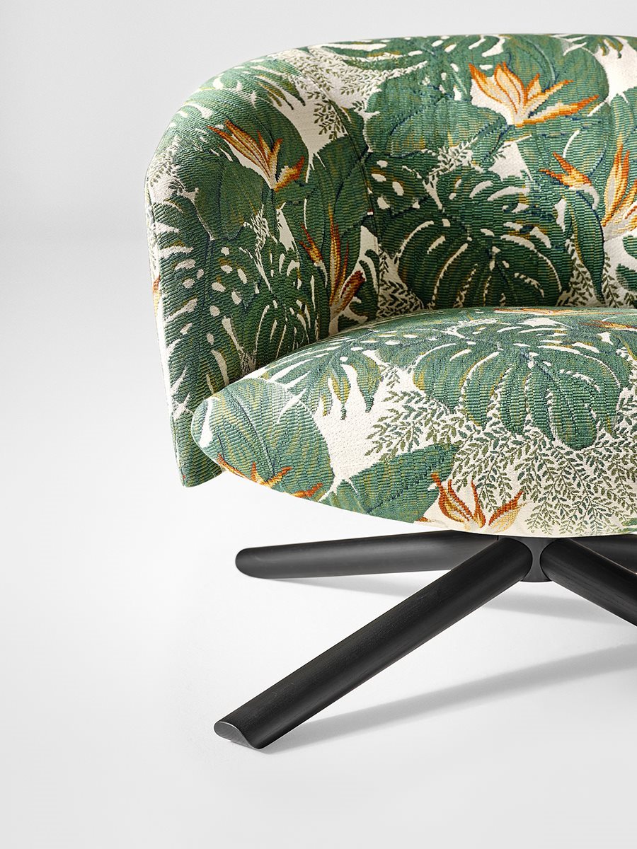 gallottiradice_divani-poltrone_Livre-girevole_2_zoom(0)