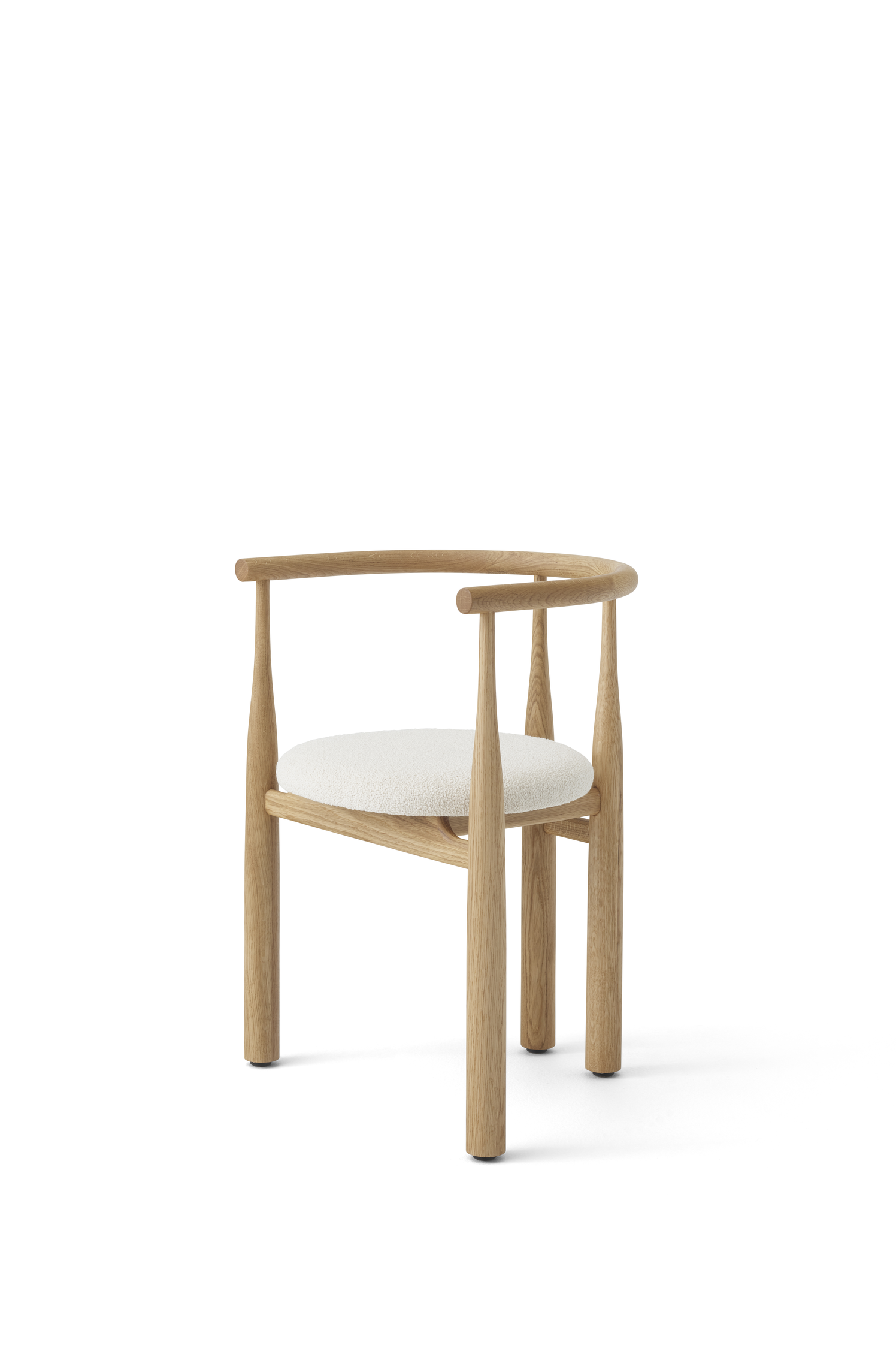 2022_06_07_NewWorks_Packs_Bukowski_Oak_Front_Angle_White_Background_300dpi