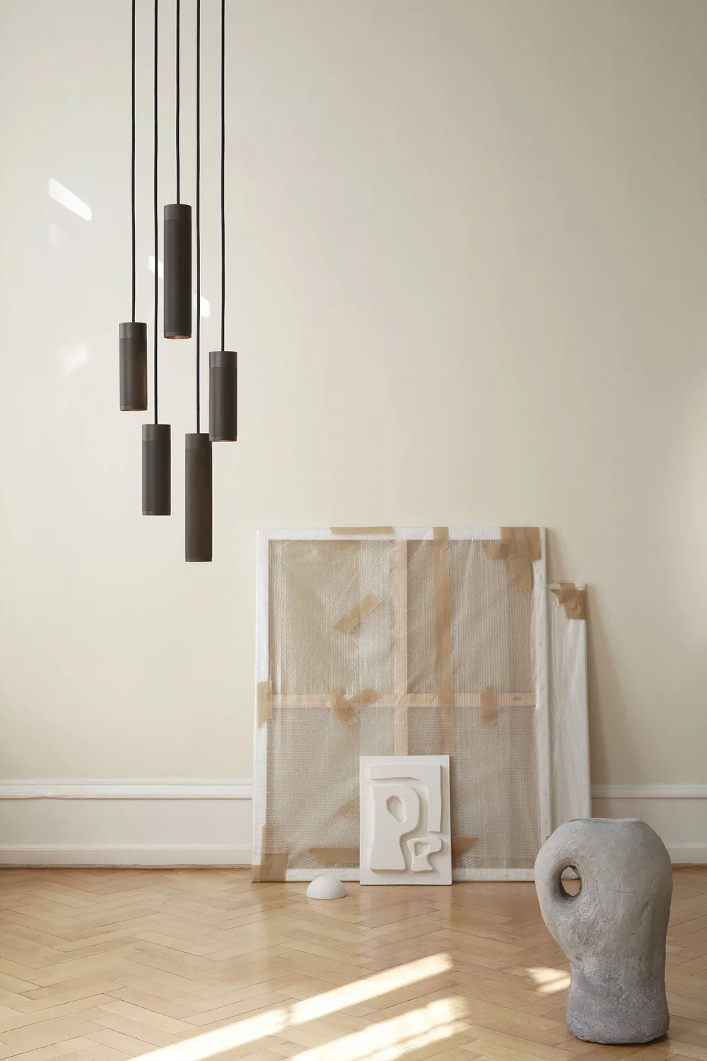 C5106_Patrone_Pendant_Cluster5_lamp_browned_brass_Thorup+Copenhagen.jpg