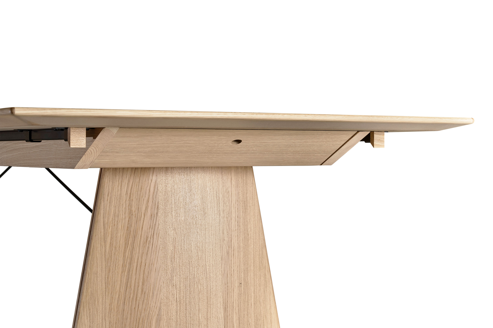 Collum_D_Detail_07060_LOW_PBJ_Designhouse