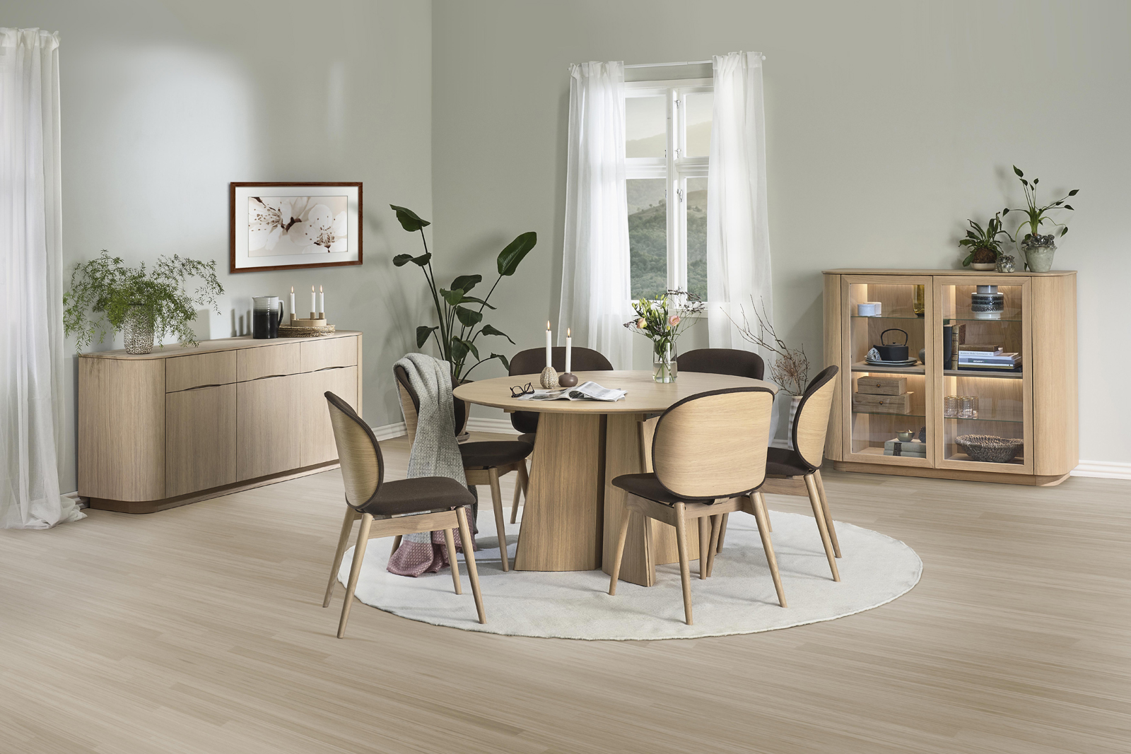 Collum_Round_D-Collum_HB_Glass-Collum_SB_light-oak-Artus_43-106-08790_PBJ_Low