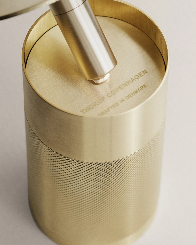 Patrone-Ceiling-Light-Detail-Material-Brass-Thorup-Copenhagen.w1000.h1000.jpg