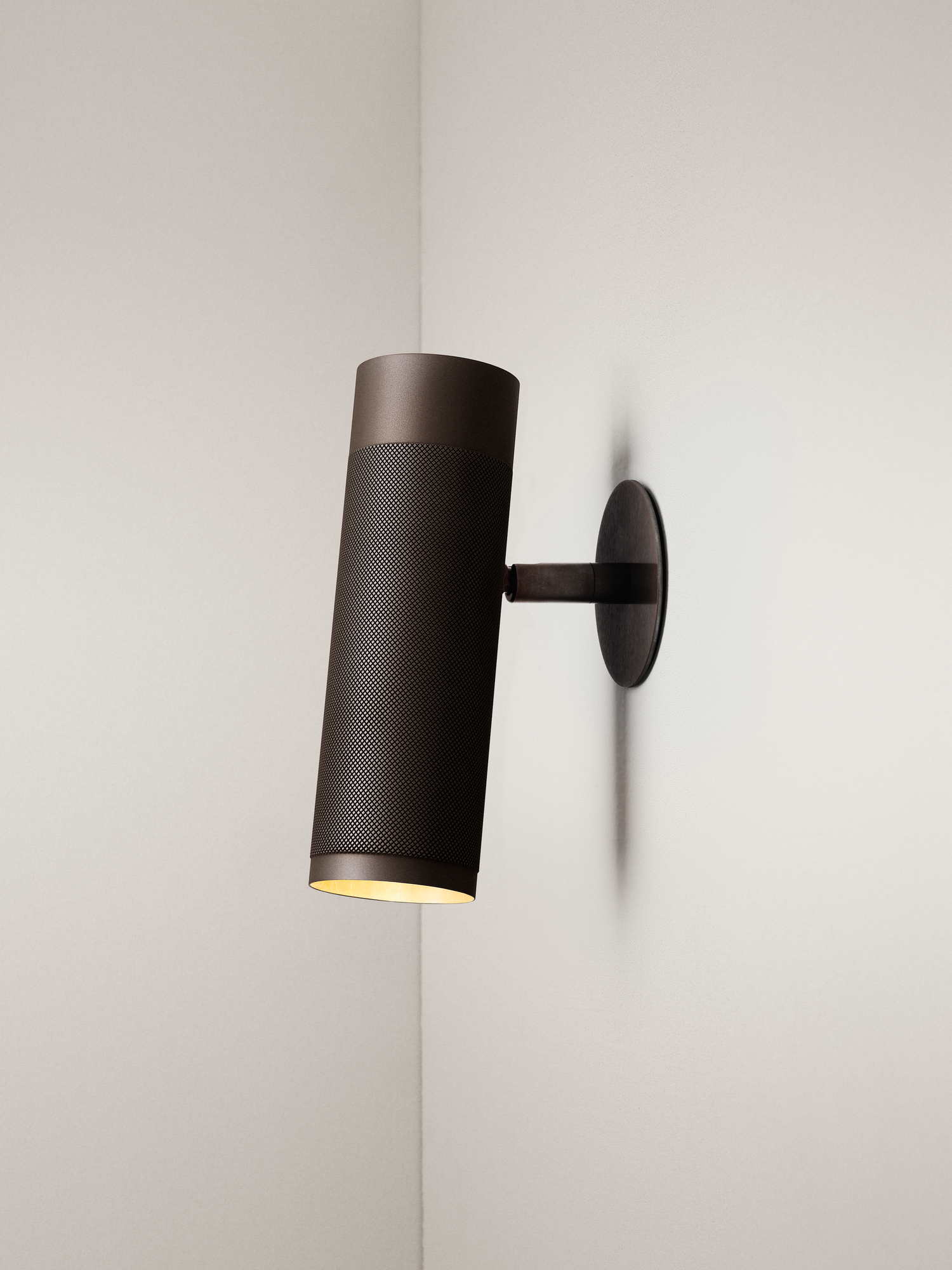 RW1144_Patrone+Recessed+Wall+Lamp_Thorup+Cph_Packshot_Browned+Brass_BG_EDIT+STYLE+2.png
