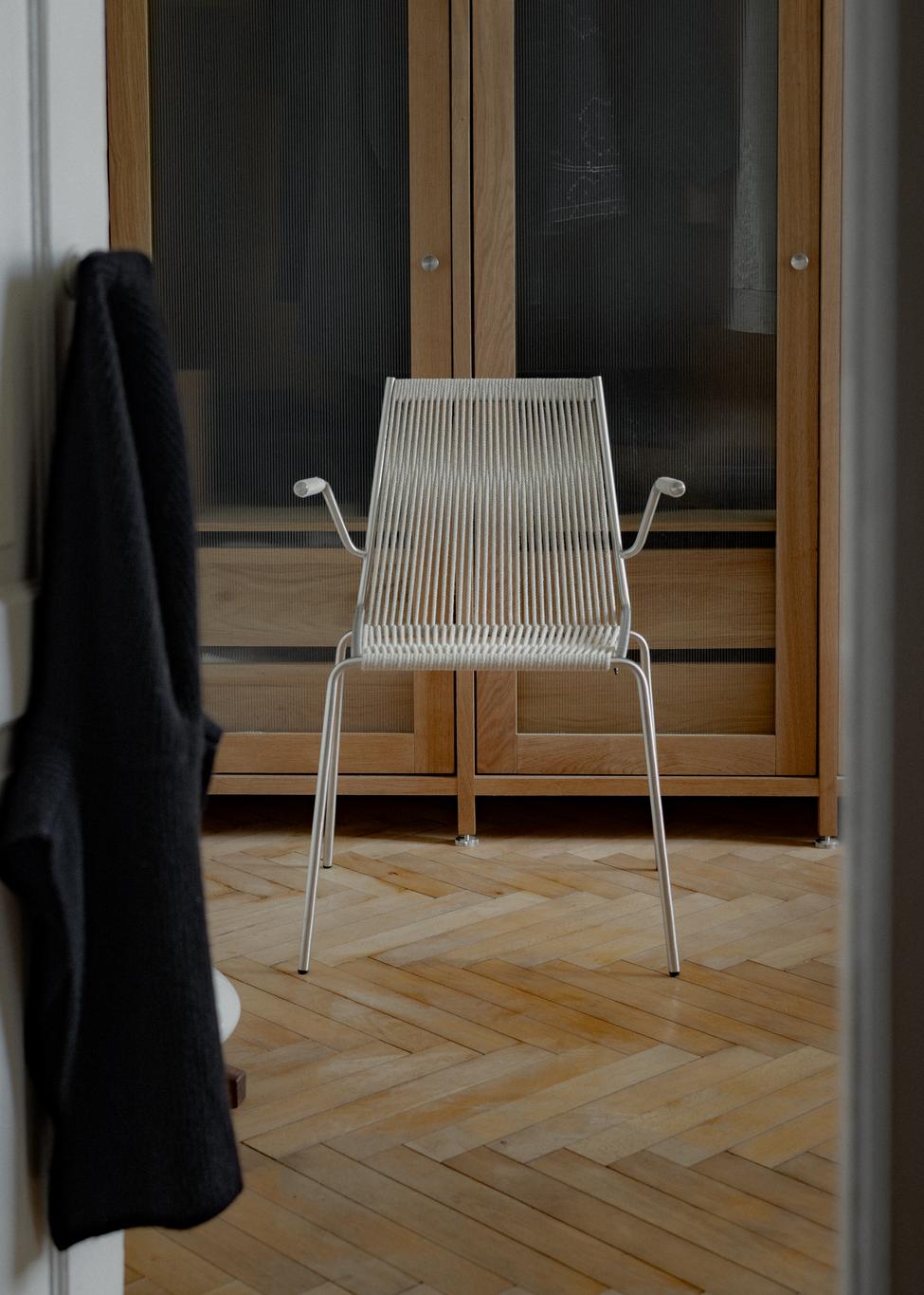 Thorup Copenhagen_Lifestyle DW202 Noel Armrest Chair