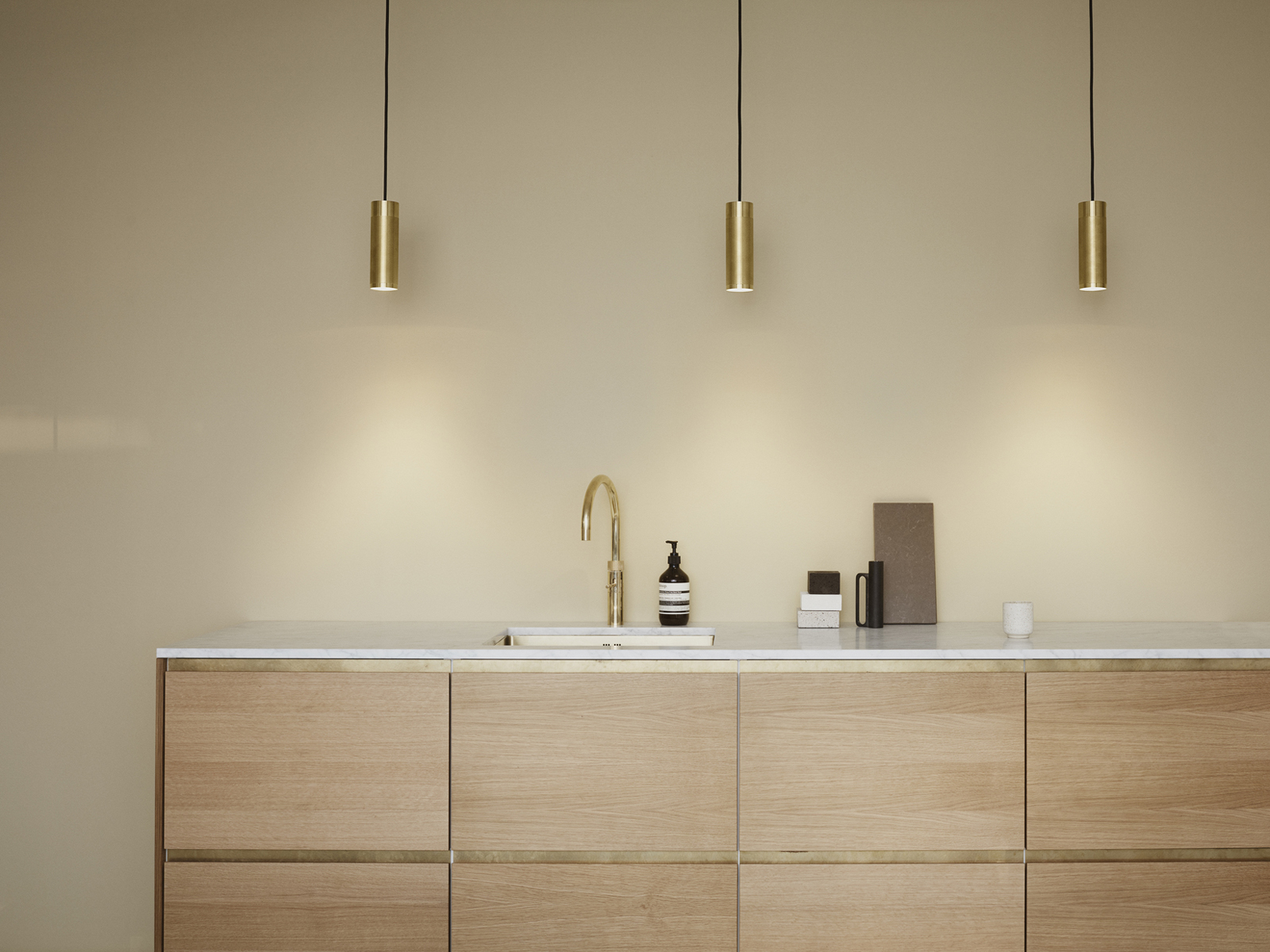 Thorup Copenhagen_Lifestyle P102 Patrone Pendant Lampe_brass