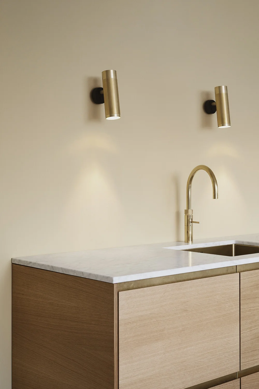 W1022_Patrone_wall_lamp_brass_ThorupCopenhagen.jpg