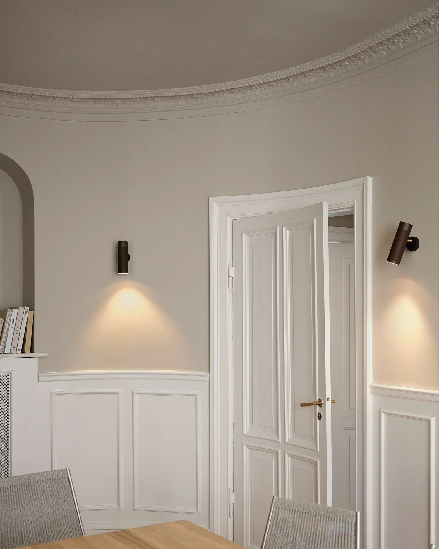 W1044_Patrone_wall_lamp_200mm_browned_brass_Thorup+Copenhagen+2.jpg
