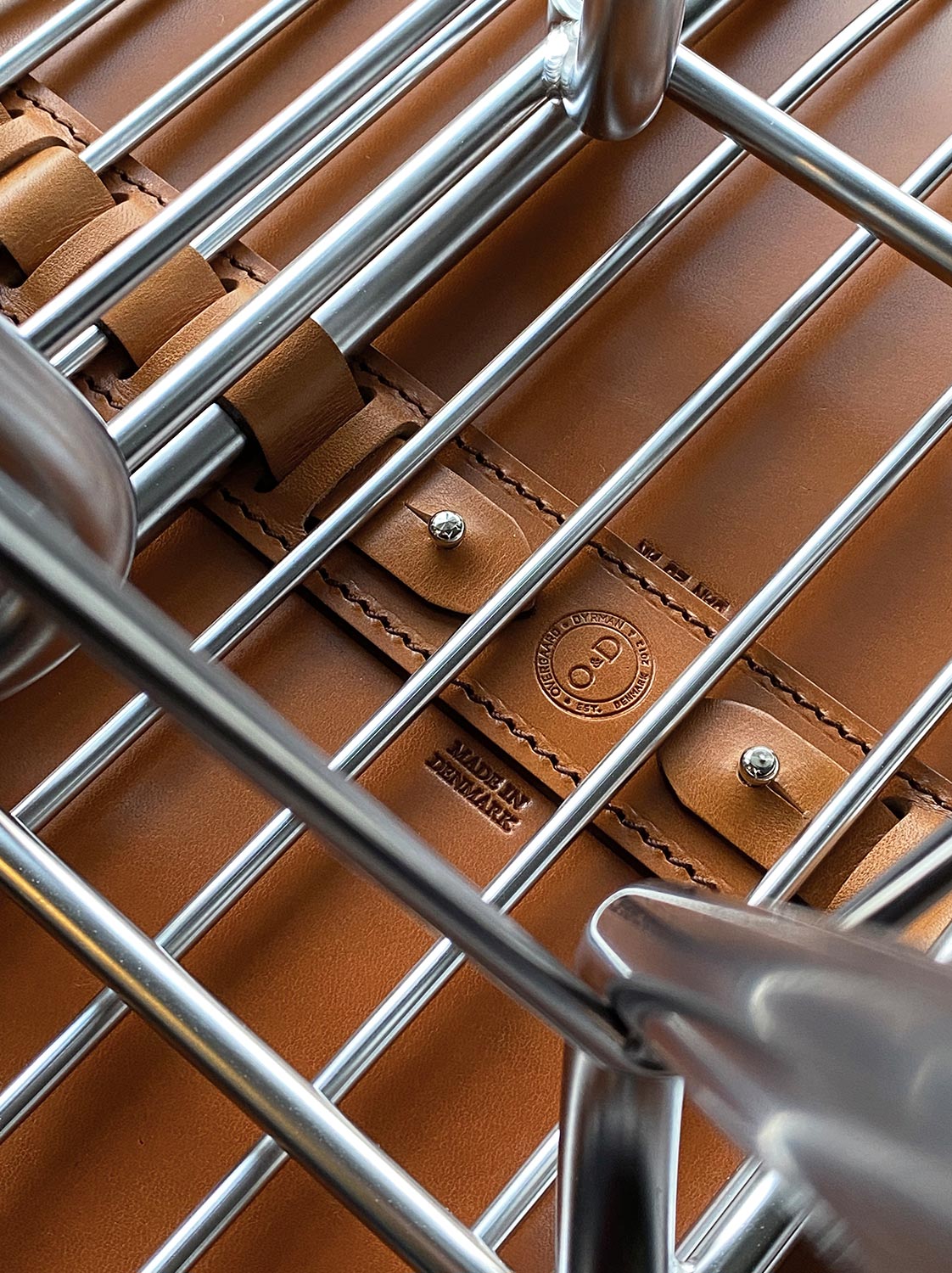 WireBarStool_OvergaardDyrman_Detail