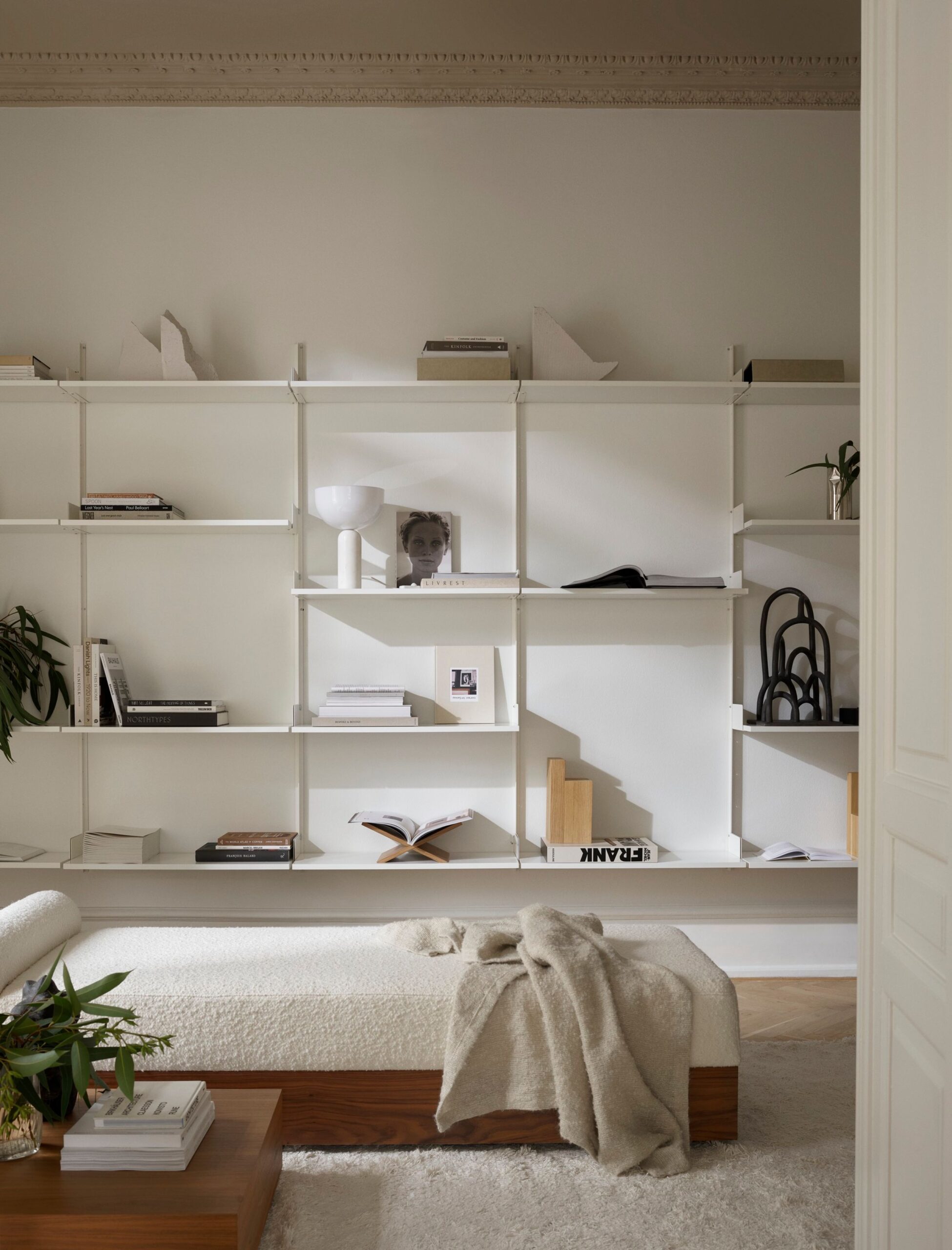 new-works-hylde-new-works-shelving-system-new-works-living-shelf-oak-white-1965347-829505