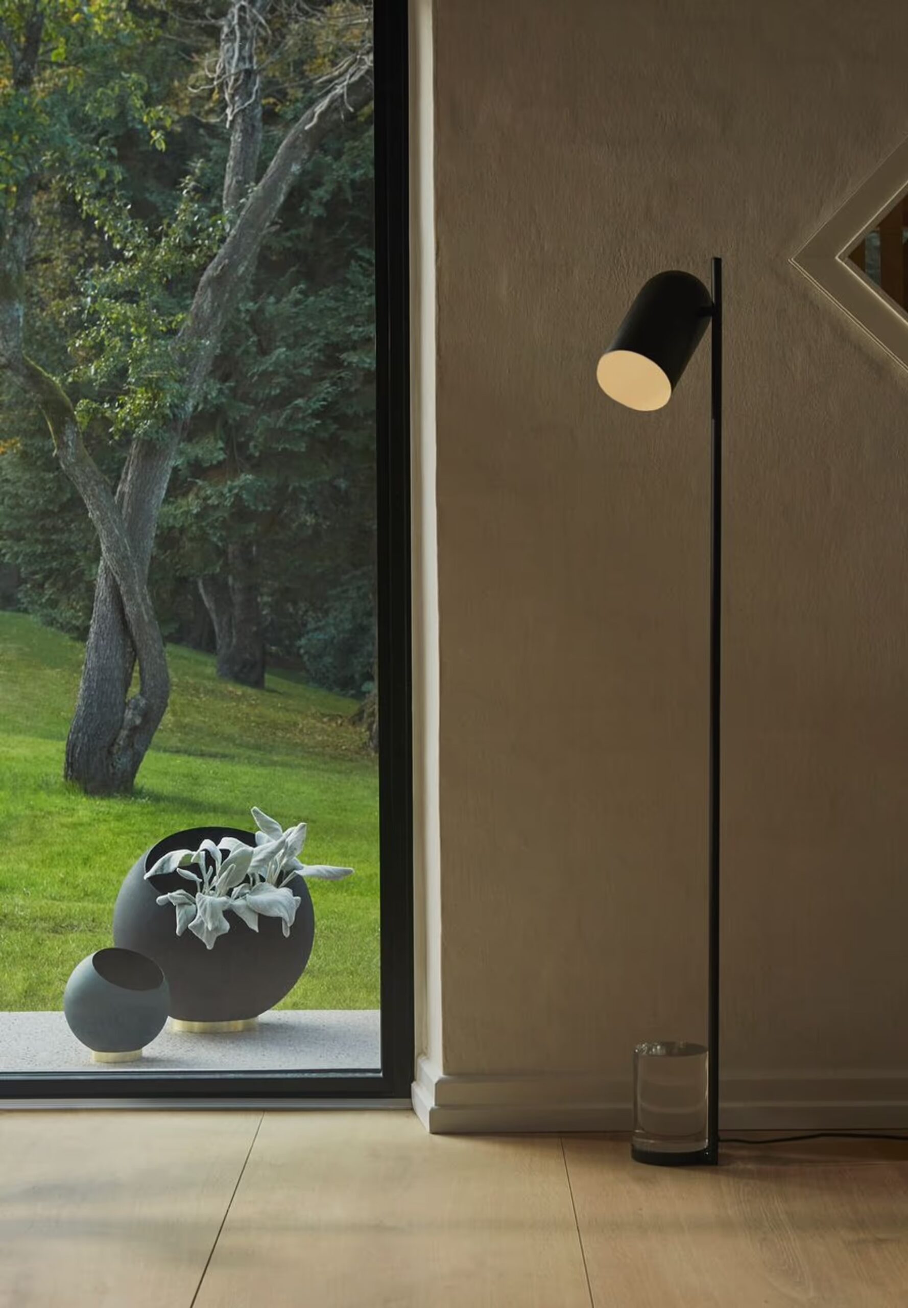 aytm-urtepotte-aytm-globe-flower-pot-black-xl-6811978