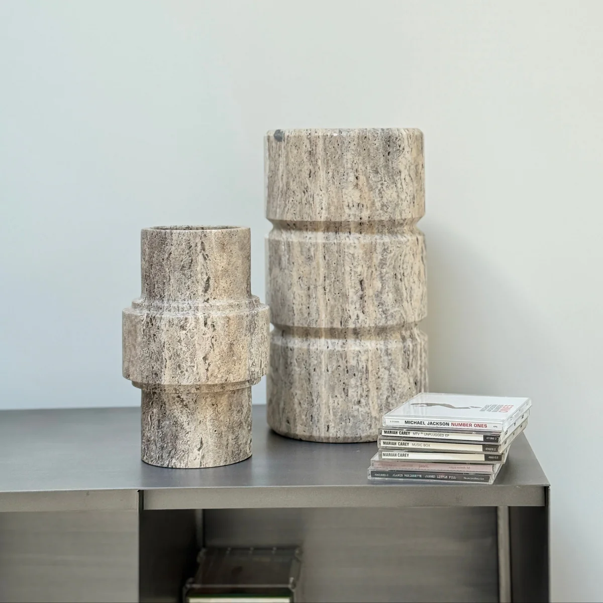Silver Travertine marmaravasi 'Column'